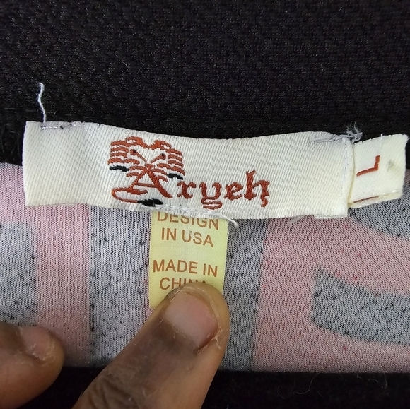 Aryeh Dress Womens Sz L Geo Print Red Black Stretch Knit Dark Romantic Exellent - Picture 8 of 11